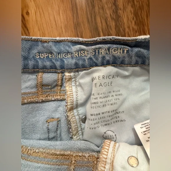 American Eagle Outfitters Light Blue High-Rise Straight Jeans - Picture 5 of 7